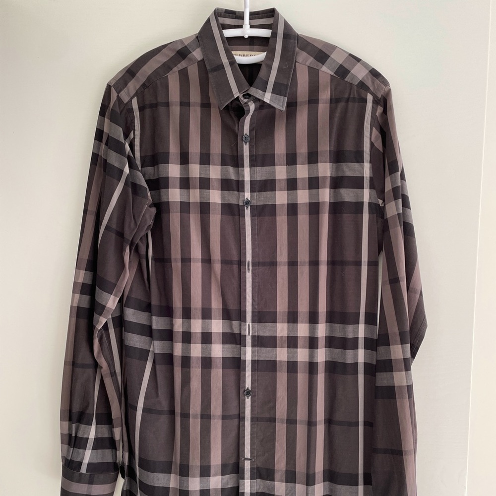 Burberry men’s dress shirt in size medium
